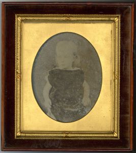 Early 19th Century Ornate Gilt and Wood Double Frame