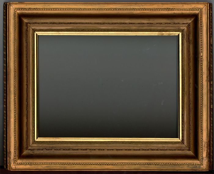 Mid 20th Century Gilt Picture Frame With Beaded Detailing