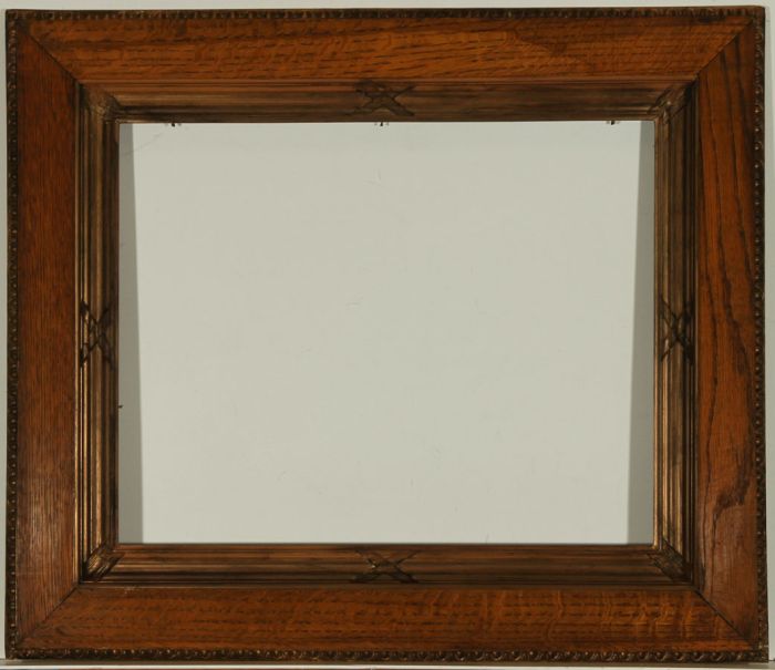 Early 20th Century Oak and Gilt Pictures Frame with Egg and Dart Detailing