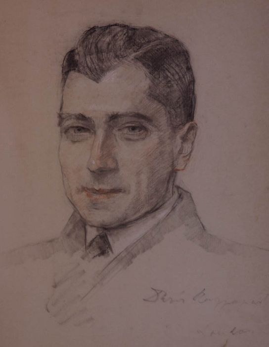 Early 20th Century Charcoal Drawing - Portrait of a Man